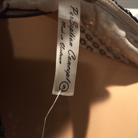 Blouse. - Picture 5 of 5